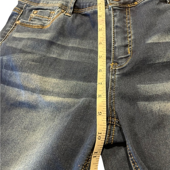 Embroidered H & H - Harmony and Havoc jeans - Picture 8 of 10